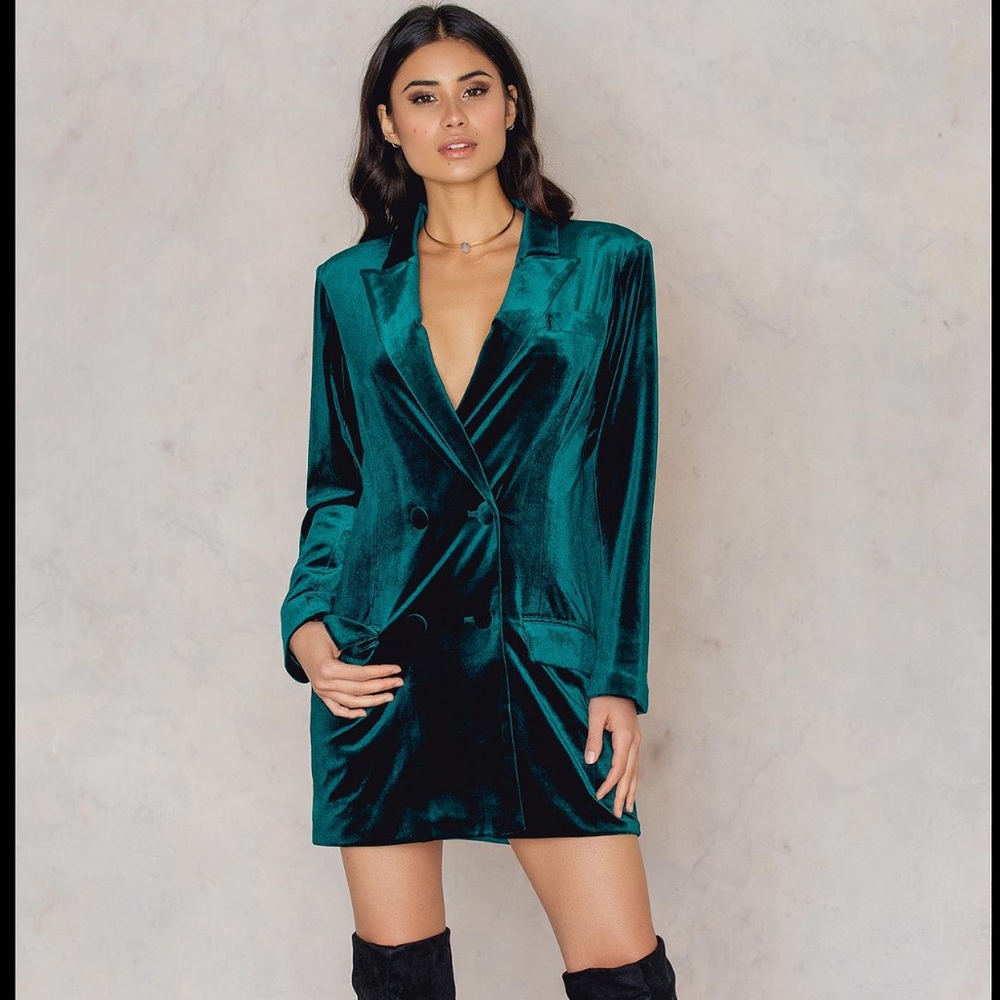 **SOLD** Sanne Alexandra Velvet Blazer Dress size M
